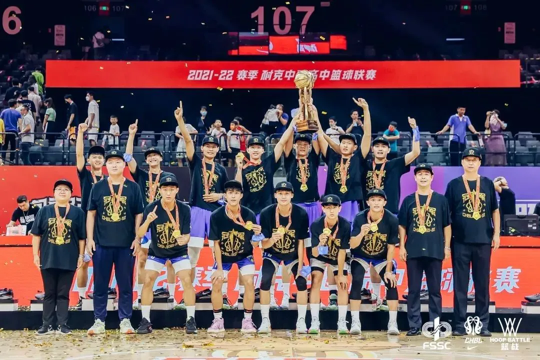 如何利用力量训练提高篮球运动员的弹跳力?_1
